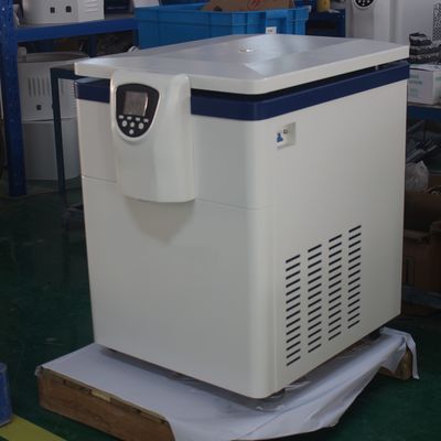 Aşırı Hız Kapı Kapağı Soğutmalı Santrifüj Makinesi 4 × 750mL